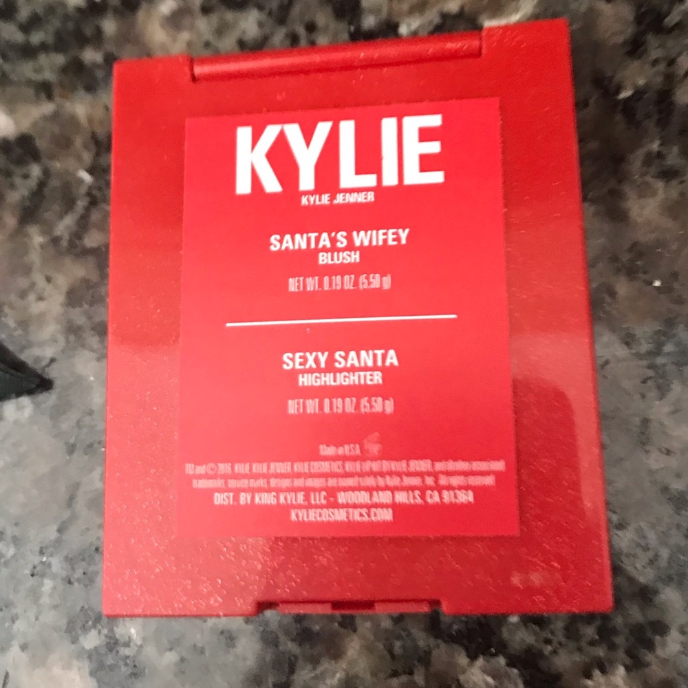 Highlighter, lipstick, brushes